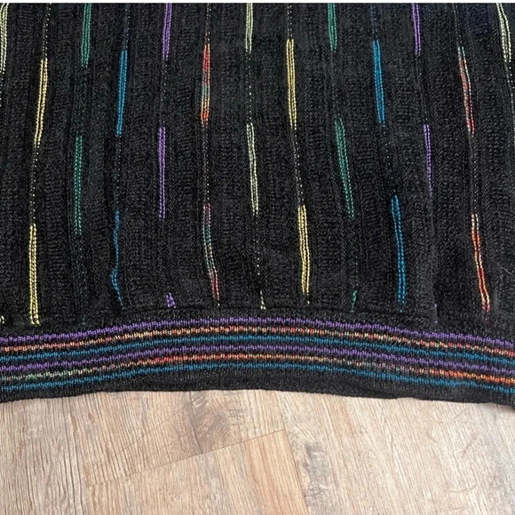 Tundra Canada • 90’s Coogi Style Multicolor Sweater - Picture 9 of 10
